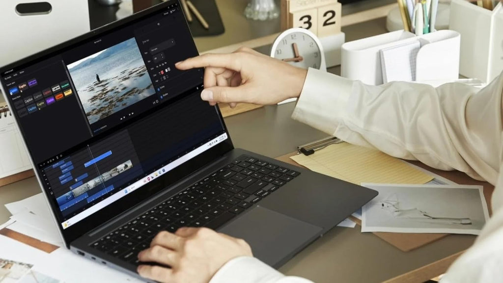 Dell Latitude 7400 14' FHD Business Laptop Computer, Intel Quad-Core i7-8665U Notebook PC, 16GB DDR4 RAM, 256GB SSD, Backlit Keyboard, HDMI, ‎Intel UHD Graphics 620, Windows 11 Pro (Renewed)