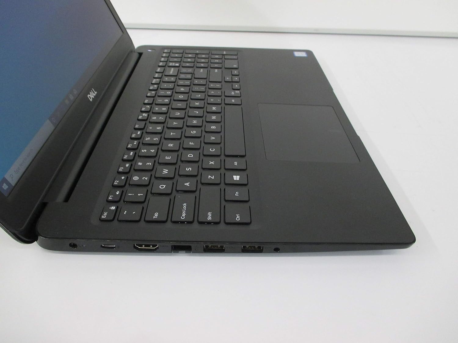Dell Latitude 3000 3500 15.6' Notebook - 1920 X 1080 - Core i5 I5-8265U - 8GB RAM - 256GB SSD (Renewed)